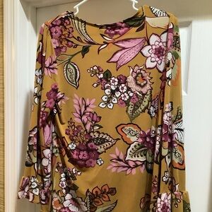 Attitudes By Renee PAISLEY FLORAL Top SIZE Medium